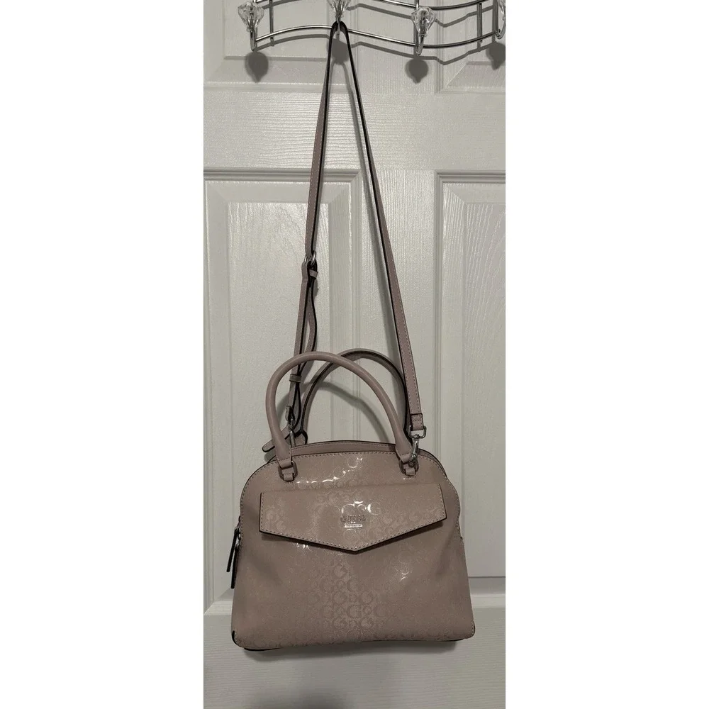 GUESS Shiny Blush Pink Logo Satchel Crossbody Dome Bag Charm‎ Medium